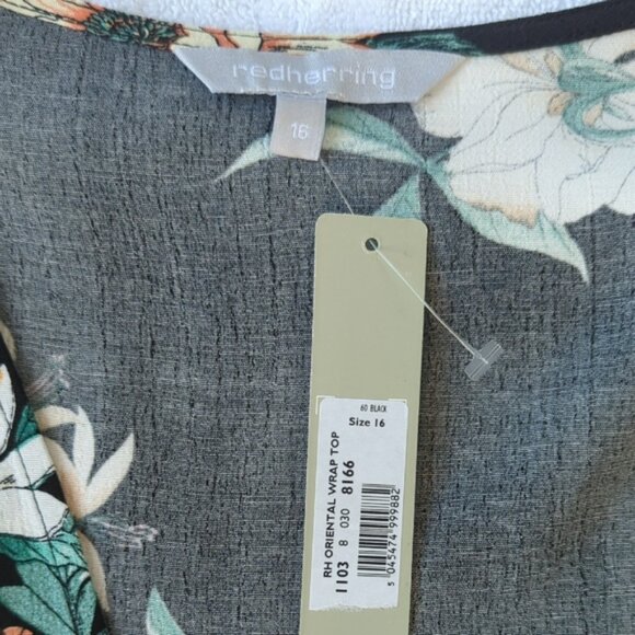 Cap sleeve side tie wrap blouse - Picture 2 of 3